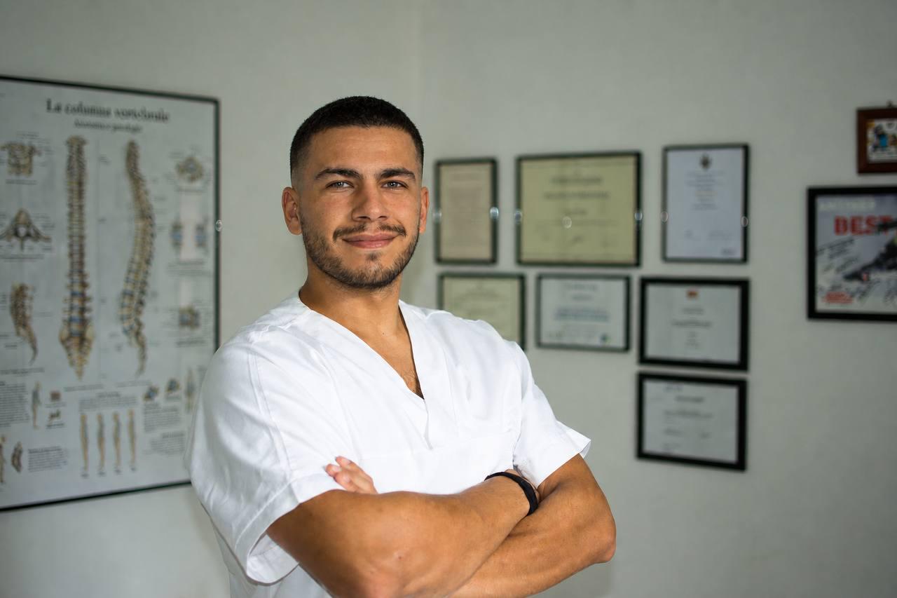 Jacopo Scopel, osteopata D.O. M.Sc. presso lo Studio FisicaMente di Gallarate